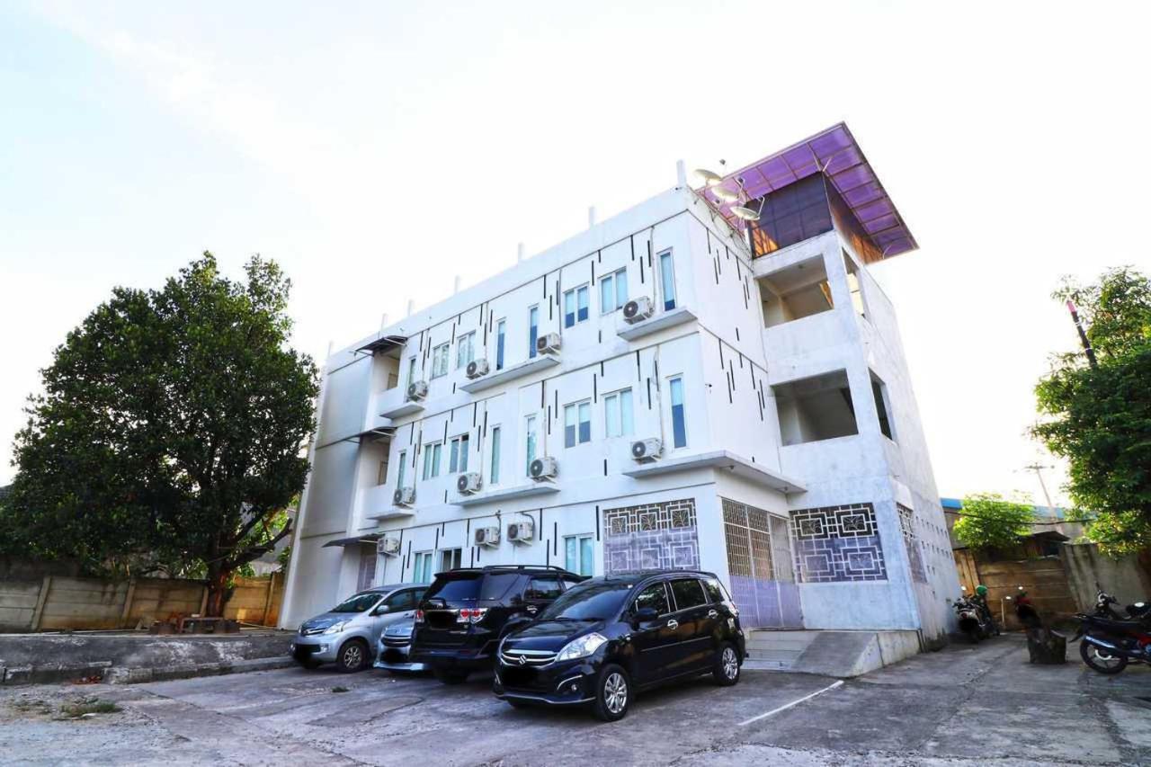 Rumah Kayu Manis Bintaro Jakarta Exteriör bild